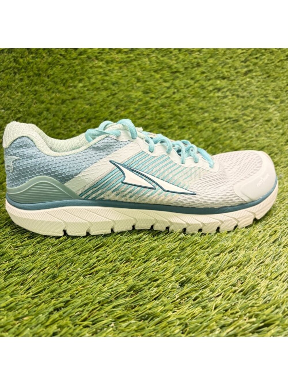 Altra Provision 4 Womens Size 9 Ice Blue White Athletic Running Shoes Sneakers